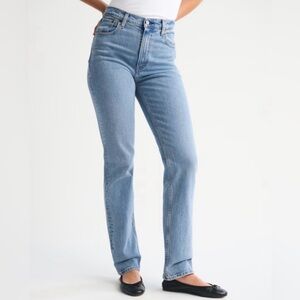 Abercrombie & Fitch 90’s Straight Ultra High Rise Jeans (size 34/14) never worn